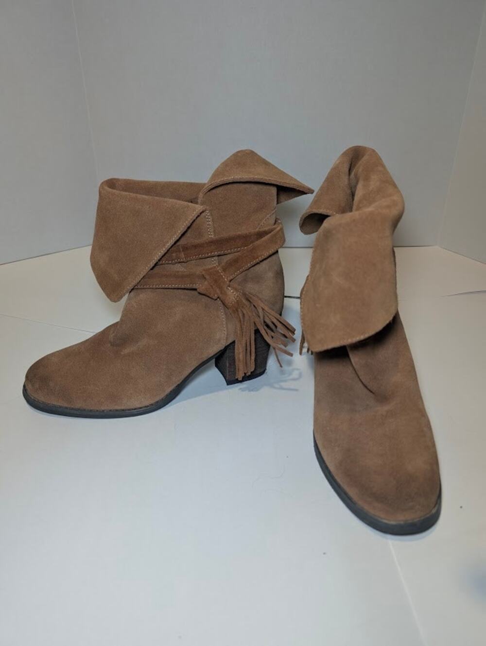 NEW Sbicca Boots Khaki Brown Suede 7.5 Cairren Boho Western Heeled Fringe